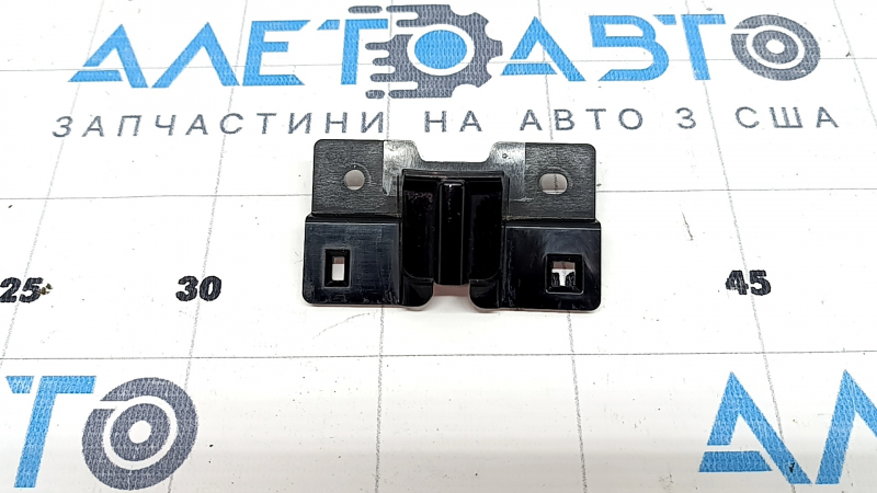 Заглушка в решетке радиатора центральная Mazda CX-90 24-26