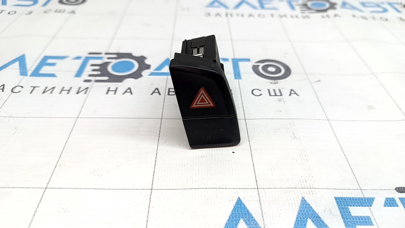 Кнопка аварийки Audi Q5 8R 09-17