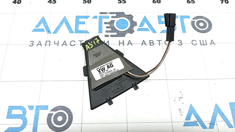 Подогрев камеры слежения за полосой Audi A3 8V 17-20 4d, 5d