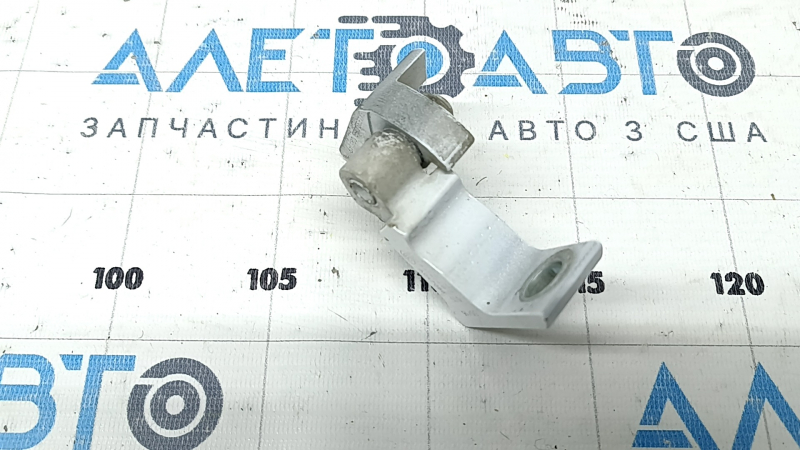 Петля двери нижняя передняя правая Audi A3 8V 17-20 4d, 5d, 2 части