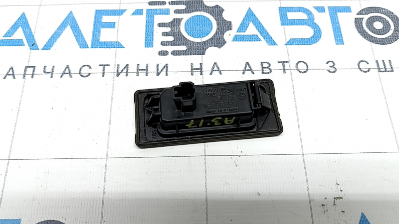 Подсветка номера крышки багажника левая Audi A3 8V 17-20 4d, 5d
