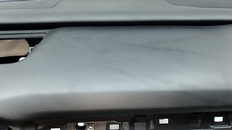 Торпедо передняя панель с AIRBAG Mazda CX-9 16-23 черная, царапины