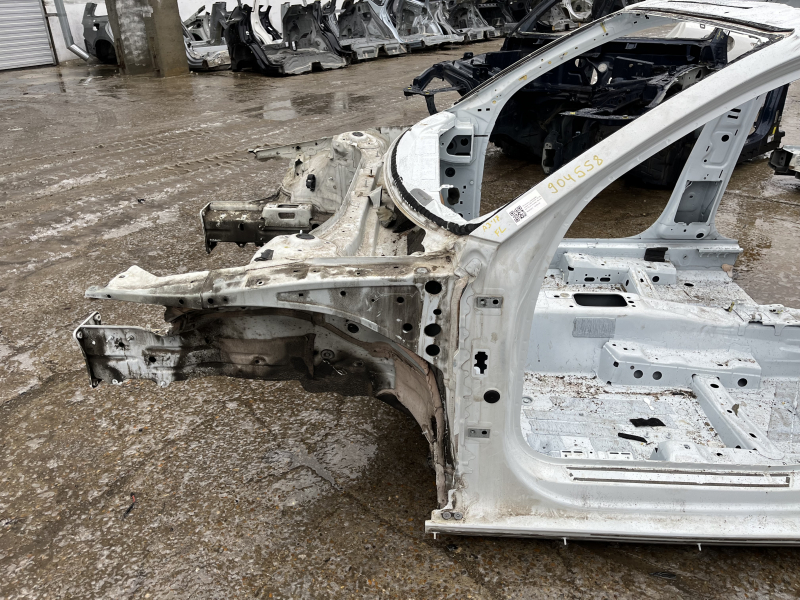 Четверть передняя левая Audi A3 8V 15-20 4d, 5d на кузове, белая