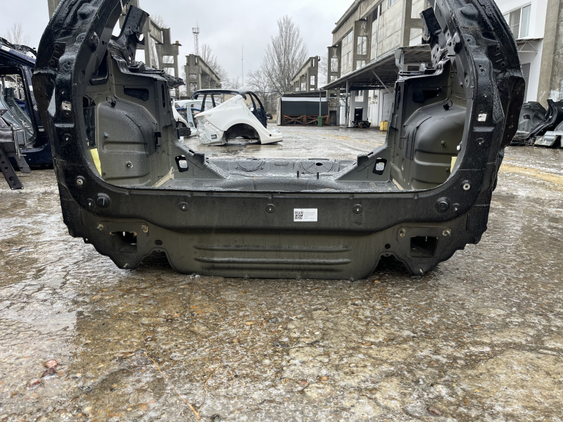 Задняя панель Jeep Cherokee KL 14-23 2 части, на кузове, черная