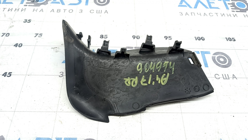 Накладка фонаря внешнего правая Audi A4 B9 17-19 сломаны крепление