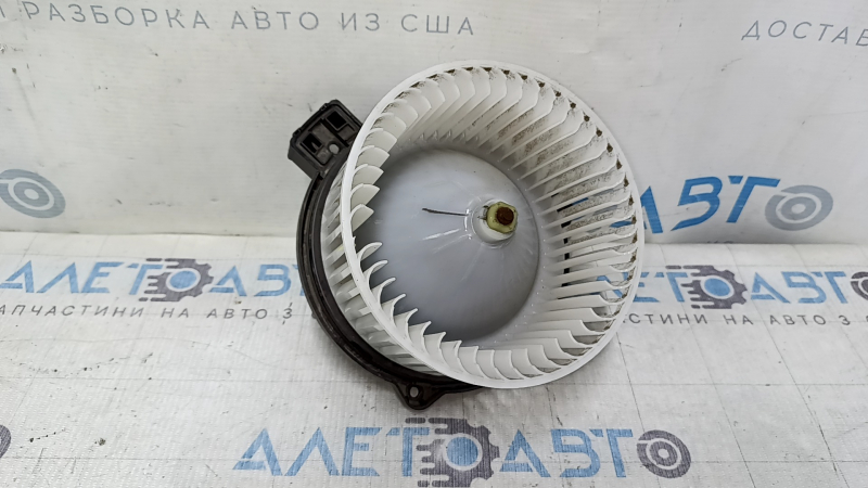 Мотор вентилятор печки Mazda CX-5 17-25 под auto и обдув заднего ряда, надлом лопасти
