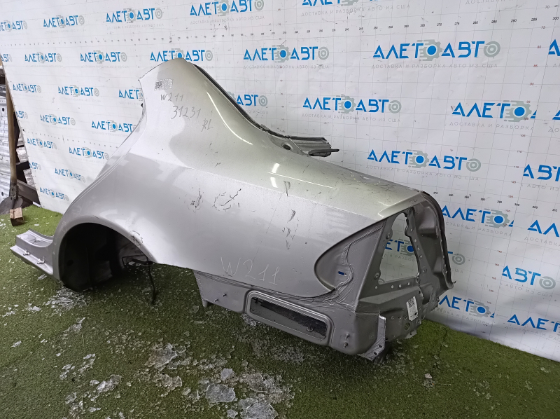 Четверть крыло задняя левая Mercedes W211 отпилена, вмятины, тычки