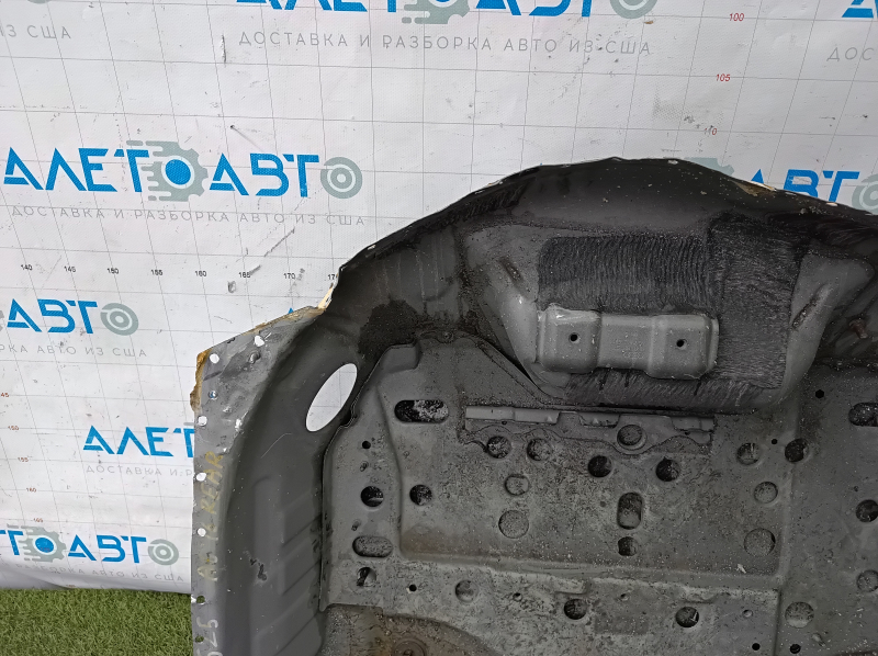 Корыто багажника Audi A6 C7 12-18 высверлено