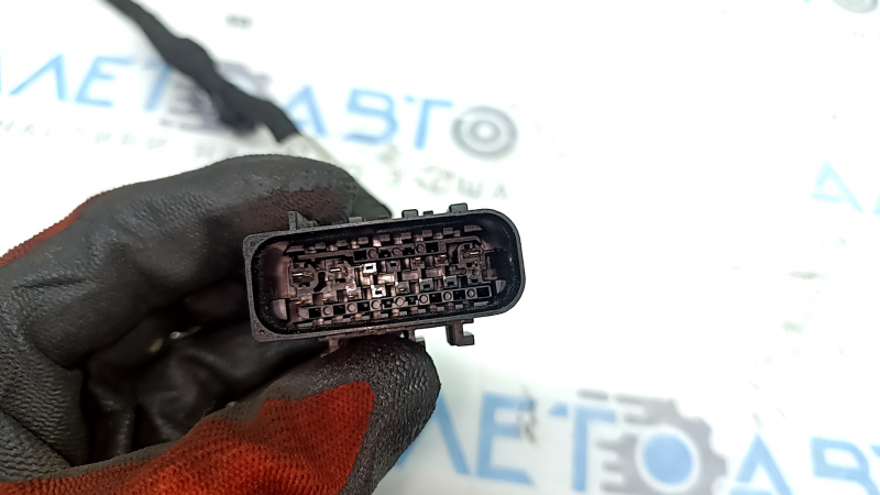 Проводка переднего бампера BMW X7 G07 19-22 на усилителе, на датчики удара, сигналы, и жалюзи