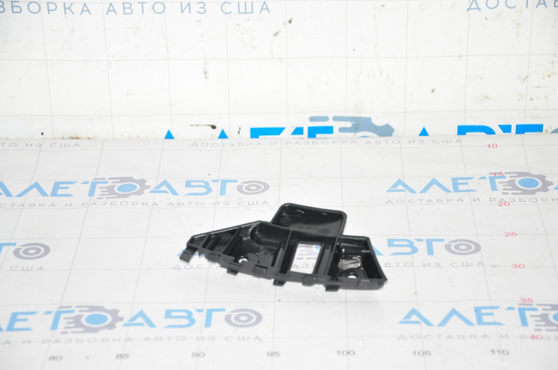 Крепление переднего бампера правое VW Jetta 11-14 USA
