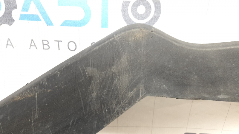 Губа переднего бампера Ford Mustang mk6 18-23 рест, царапины, потёртости