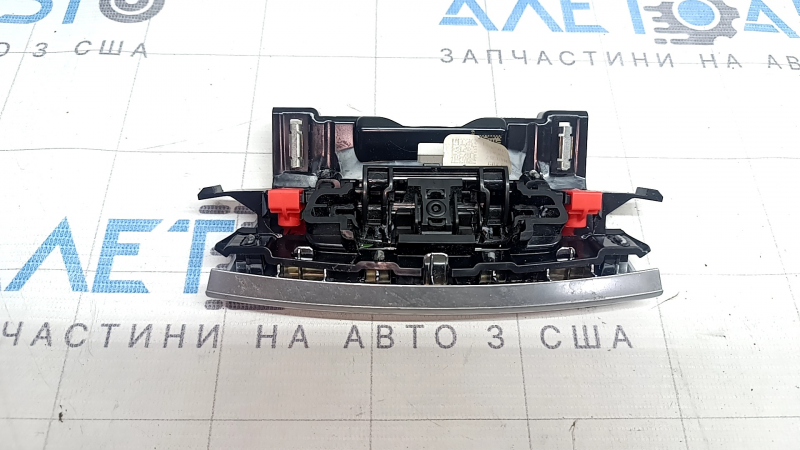 Замок подлокотника центральной консоли BMW X5 G05 19-26 хром, царапины