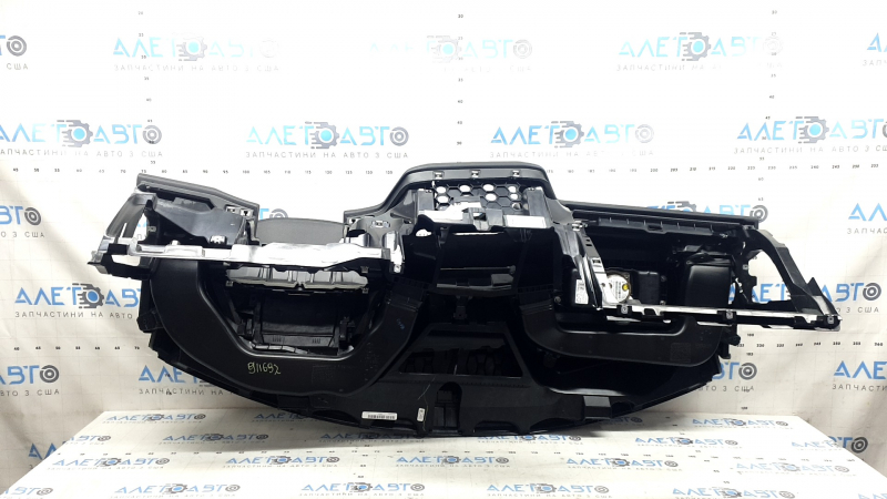Торпедо передняя панель с AIRBAG VW Tiguan 18-24 черная