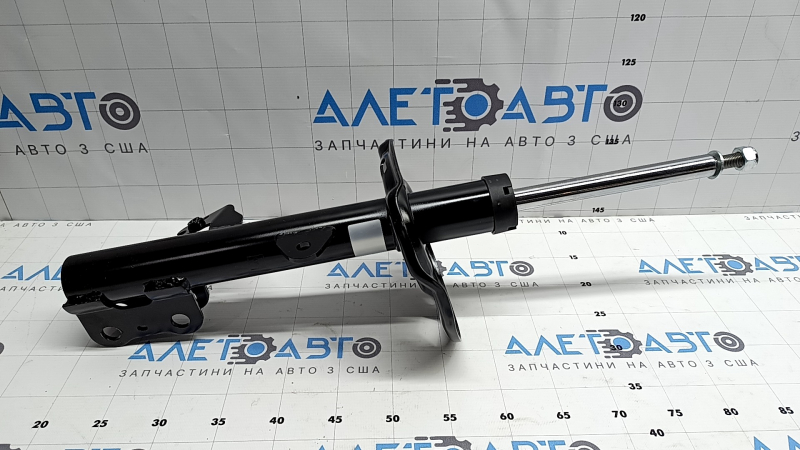 Амортизатор передний правый Toyota Highlander 14-16 2.7