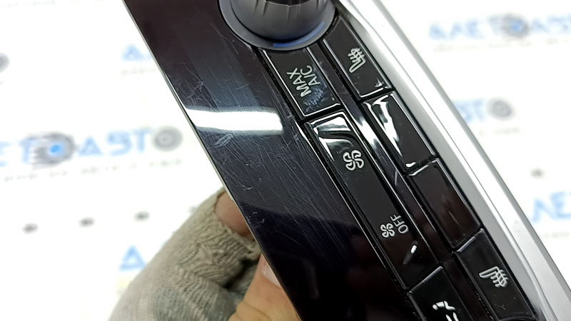 Управление климат-контролем заднего ряда BMW 7 G11 G12 16-22 с подогревом. царапины