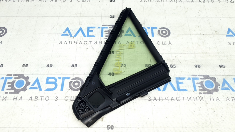 Стекло двери треугольник переднее правое Toyota Rav4 19-24 AGC