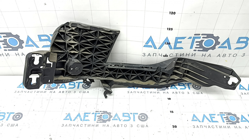 Крепление переднего бампера правое под фарой Subaru Forester 25-26