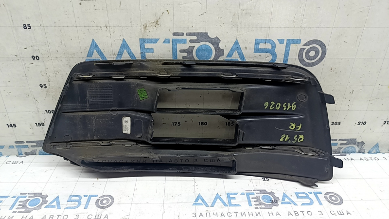 Решетка переднего бампера правая Audi Q5 80A 18-20 с хромом, песок