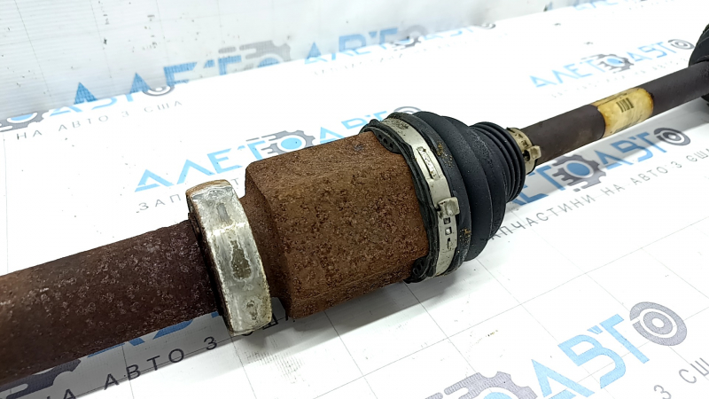 Привод полуось передняя правая Ford Fusion mk5 19-20 hybrid, plug-in, ржавая, порван пыльник наружной гранаты