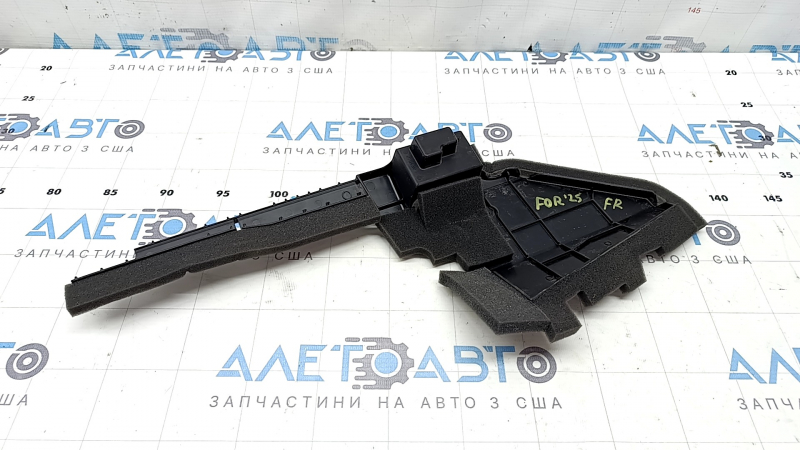 Дефлектор радиатора правый Subaru Forester 25-26