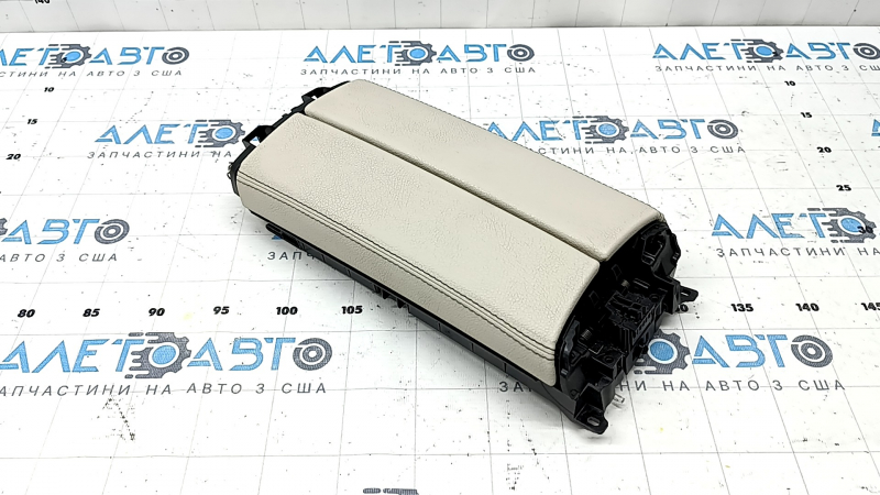 Подлокотник центральной консоли Mercedes X247 GLB 20-26 кожа бежевая