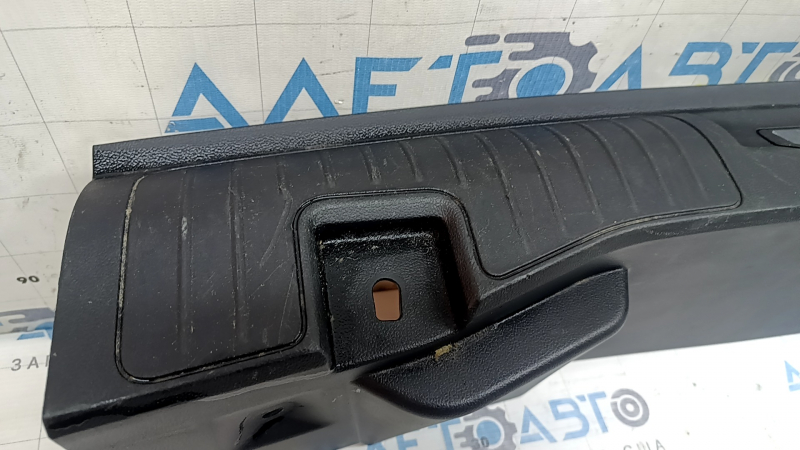 Накладка проема багажника Ford Escape MK4 20-26 черная, царапины