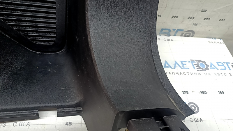 Обшивка арки правая Ford Escape MK4 20-26 черная, глухие решетки, потерта