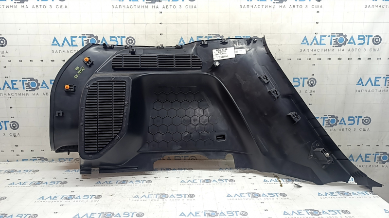 Обшивка арки правая Ford Escape MK4 20-26 черная, глухие решетки, потерта