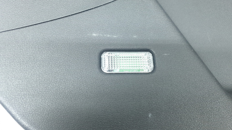 Обшивка двери багажника Audi A5 F5 18-25 5D черная, потерта