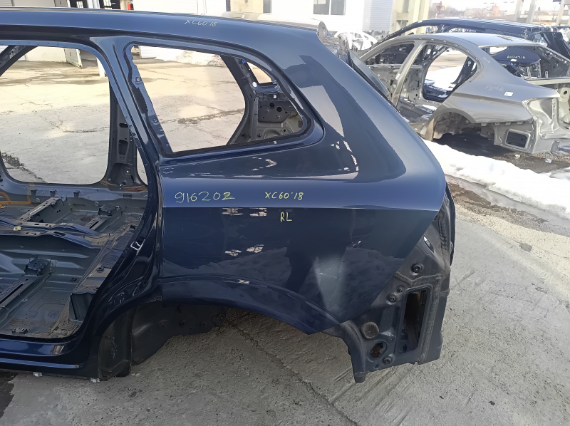 Четверть крыло задняя левая Volvo XC60 18-26 на кузове, синий 723