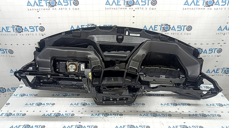Торпедо передняя панель с AIRBAG VW Tiguan 18-24 черная
