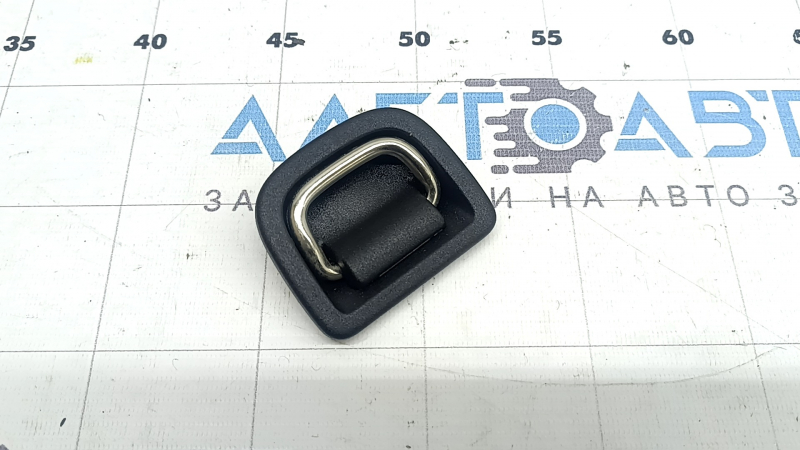 Крючок обшивки арки багажника VW Tiguan 18-24 черный