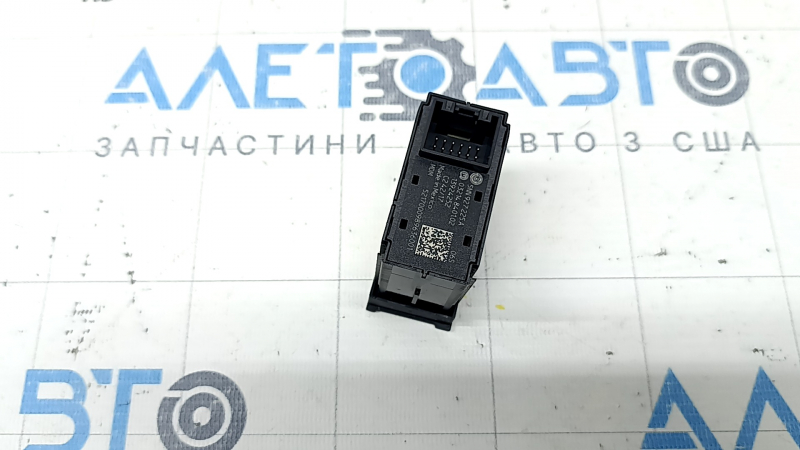 Кнопка паркинга VW Tiguan 18-24 черная с хром, вздулся хром, царапины