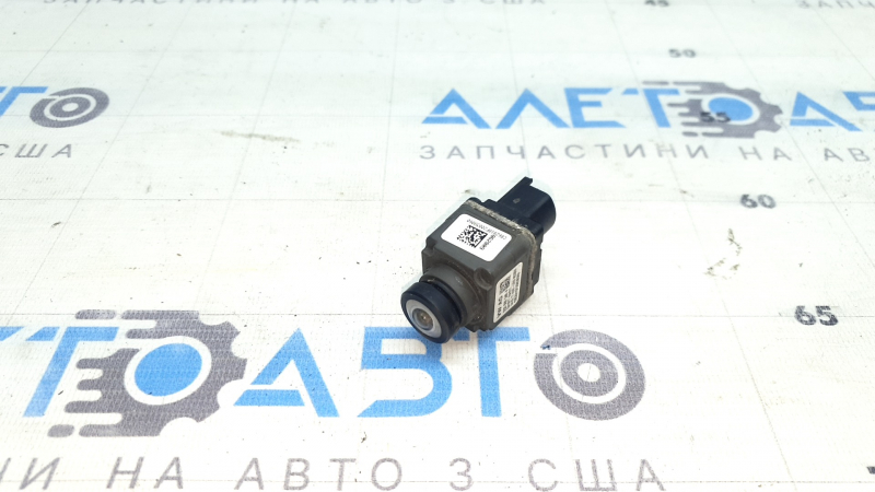 Камера передняя Audi Q7 16-19 песок на стекле