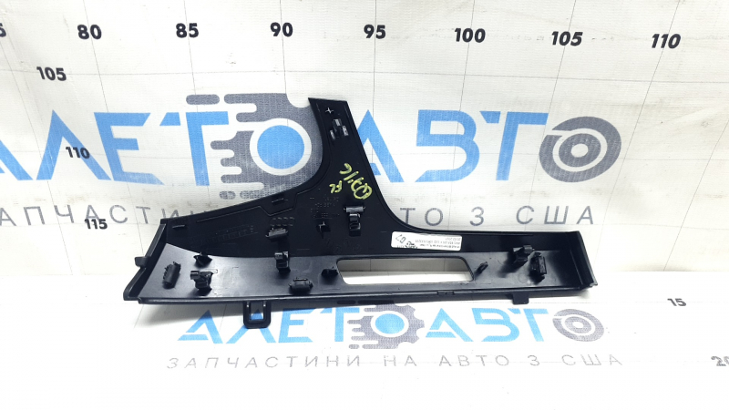 Вставка передней панели водительская левая Audi Q7 16-19 черный глянец