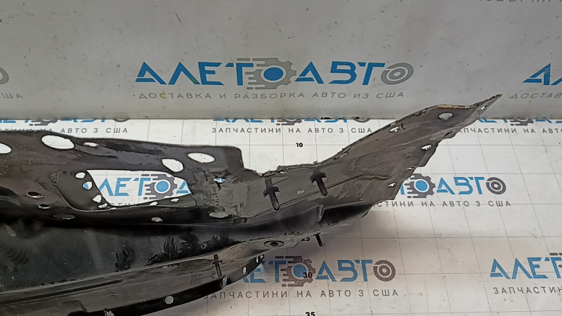 Задняя панель Audi Q5 80A 18-24 2 части, черная, трещина, погнутая