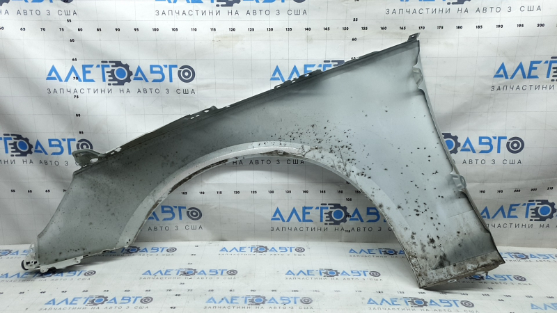 Крыло переднее правое Audi A4 B9 17-19 с кронштейнами, белый LS9R, окрашено 0,2-0,3
