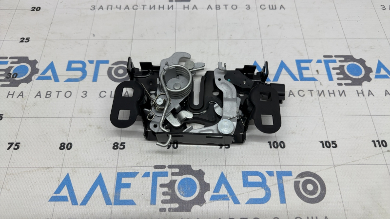 Замок капота Jeep Compass 17-26 с датчиком