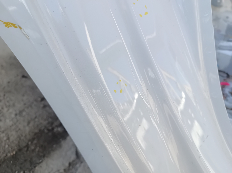 Aripă spate dreapta Audi A4 B9 17-25 pe caroserie, alb, cu proeminențe, vopsit 0.2-0.3