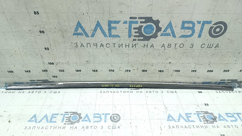 Молдинг двери верхний задний правый Kia Niro 17-22 хром, в клее