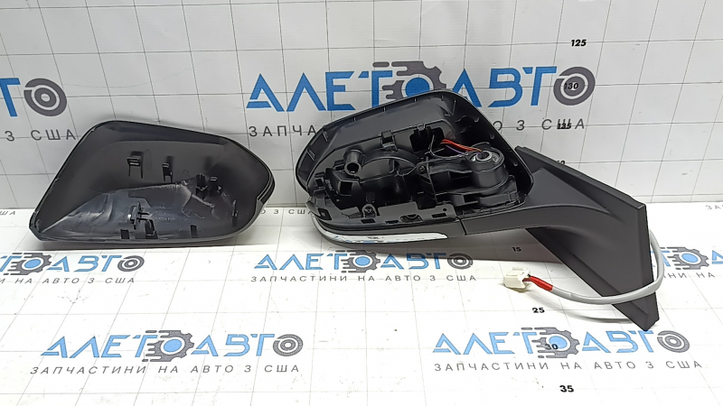 Зеркало боковое правое в сборе Toyota Prius 50 16-20