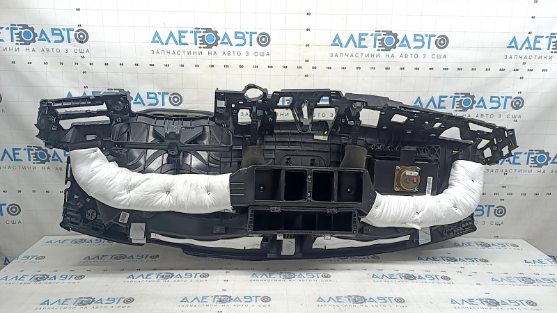 Торпедо передняя панель с AIRBAG Kia Niro 17-19 HEV, PHEV черная, без центрального динамика