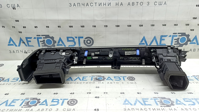 Дефлектор воздуховода торпеды правый Kia Niro 17-19 обрамление графит, тычка