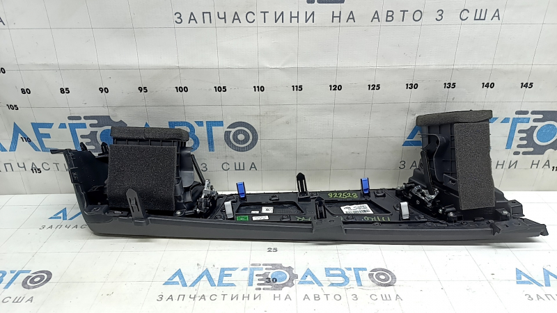 Дефлектор воздуховода торпеды правый Kia Niro 17-19 обрамление графит, тычка