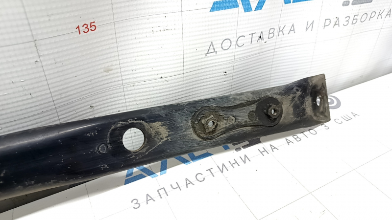 Распорка задней балки Toyota Prius 30 10-15 тип 2 примята
