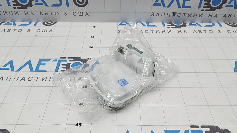 Замок двери передней правой Mitsubishi Eclipse Cross 18-26 keyless