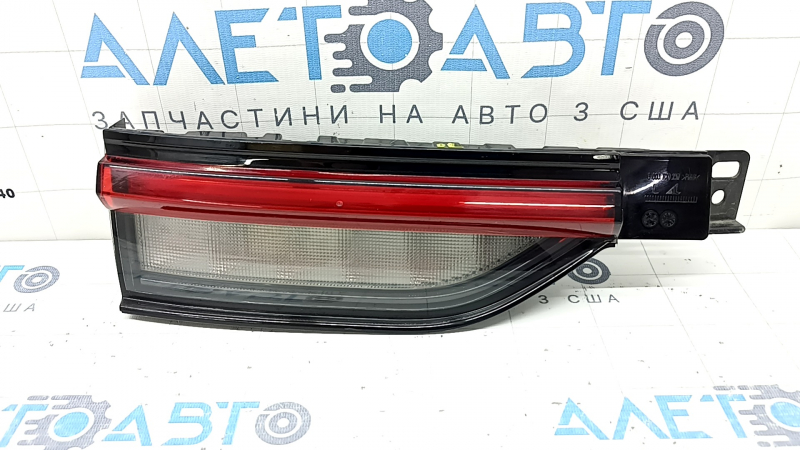 Фонарь внутренний дверь багажника левый Jeep Grand Cherokee WL 22-26 LED