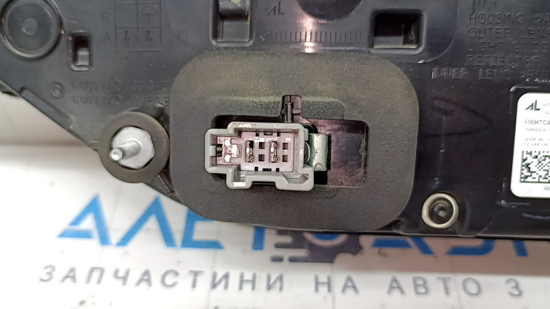 Фонарь внутренний дверь багажника левый Jeep Grand Cherokee WL 22-26 LED