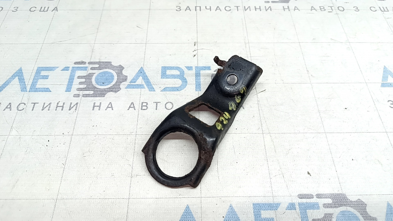 Кронштейн радиатора верхний правый Toyota Rav4 13-18 металл, ржавый