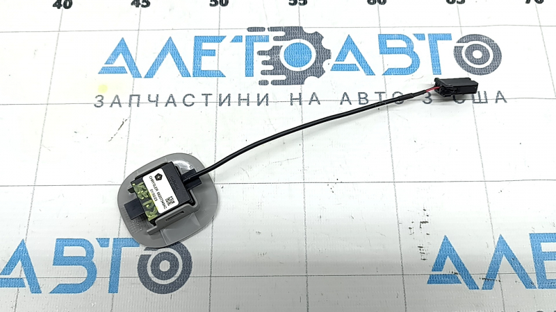 Микрофон в потолке Jeep Grand Cherokee WL 21-26 задний, с серой накладкой
